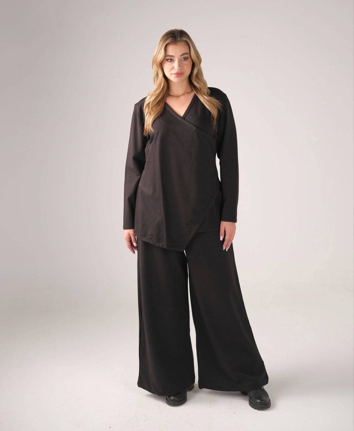Noir Flow Elegance Set